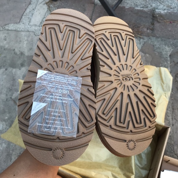 UGG AUTHENTIC CLASSIC CHESTNUT toddler Sz 11 new - Picture 5 of 8